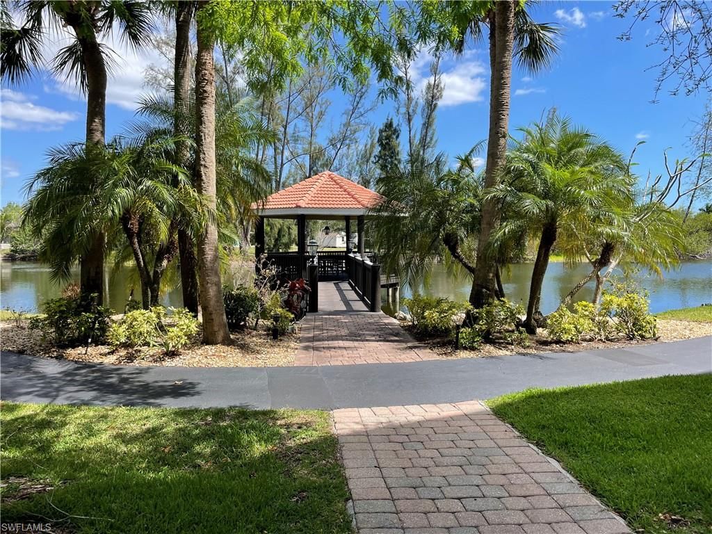 10031 Lake Cove DR 302, FORT MYERS, FL 33908 — exterior