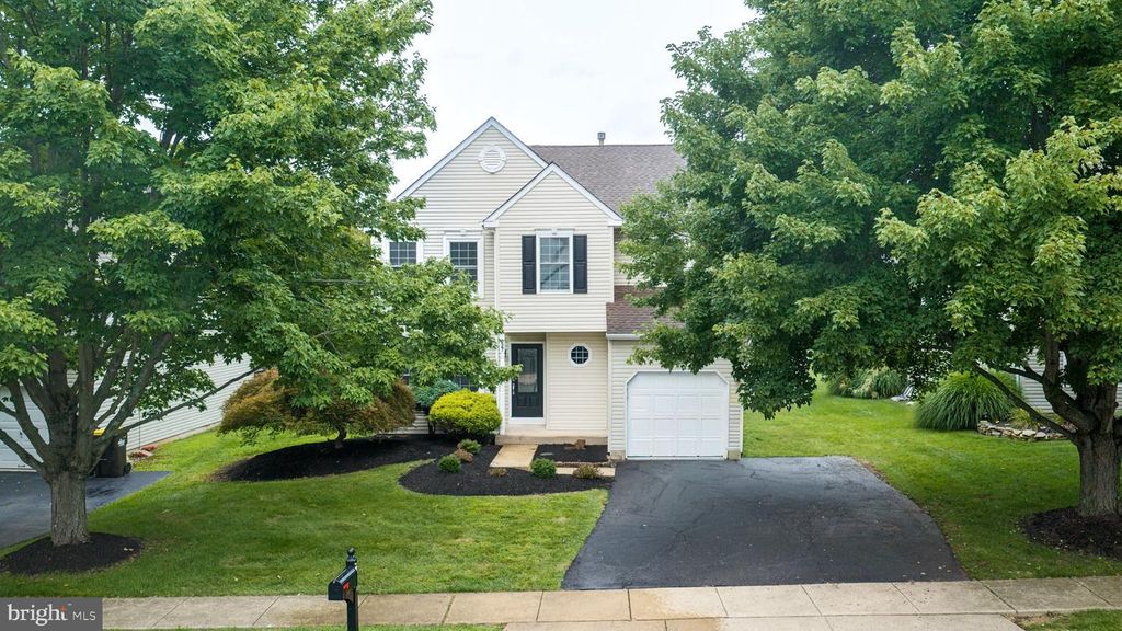 227 FOREST PARK DR, CHALFONT, PA 18914 — exterior