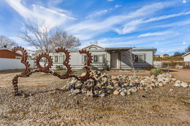 3033 Dona Juanita Drive SW, Albuquerque, NM 87121