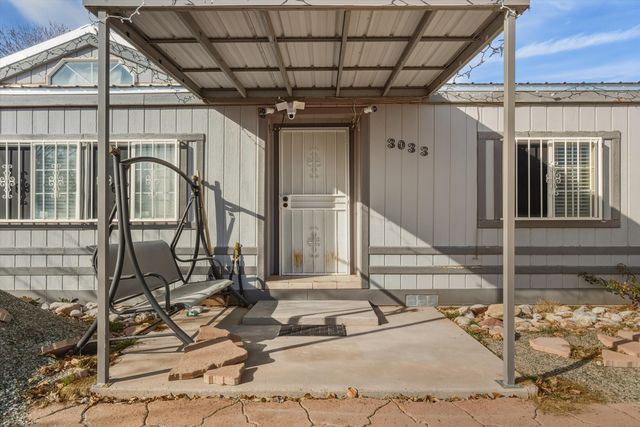 3033 Dona Juanita Drive SW, Albuquerque, NM 87121