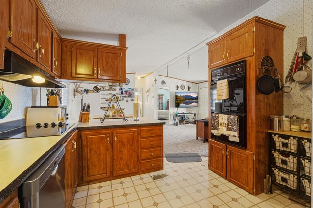 3033 Dona Juanita Drive SW, Albuquerque, NM 87121