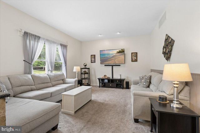 5 HARTNETT WAY, Millstone Twp, NJ 08510