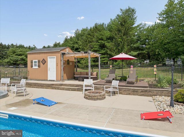 5 HARTNETT WAY, Millstone Twp, NJ 08510