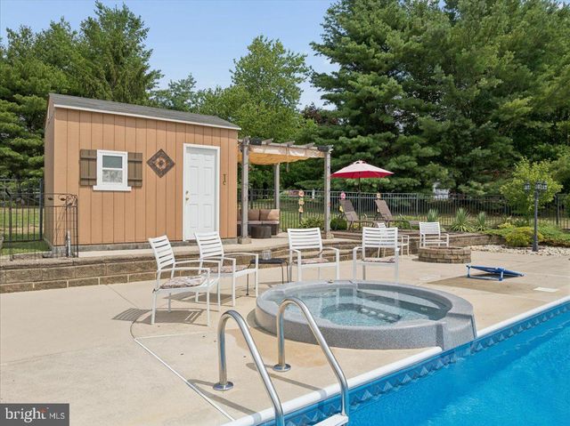 5 HARTNETT WAY, Millstone Twp, NJ 08510