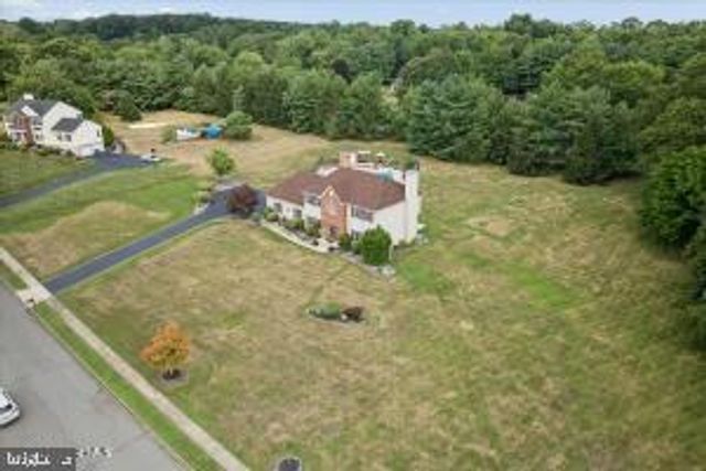 5 HARTNETT WAY, Millstone Twp, NJ 08510