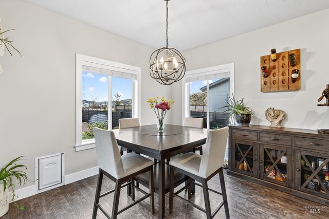 5657 W Song Sparrow St, Boise, ID 83714