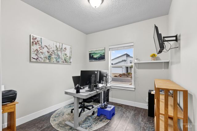 5657 W Song Sparrow St, Boise, ID 83714