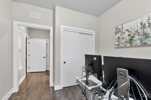 5657 W Song Sparrow St, Boise, ID 83714