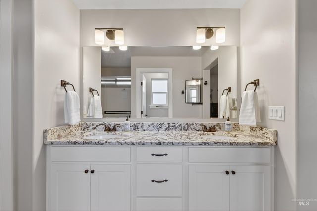 5657 W Song Sparrow St, Boise, ID 83714