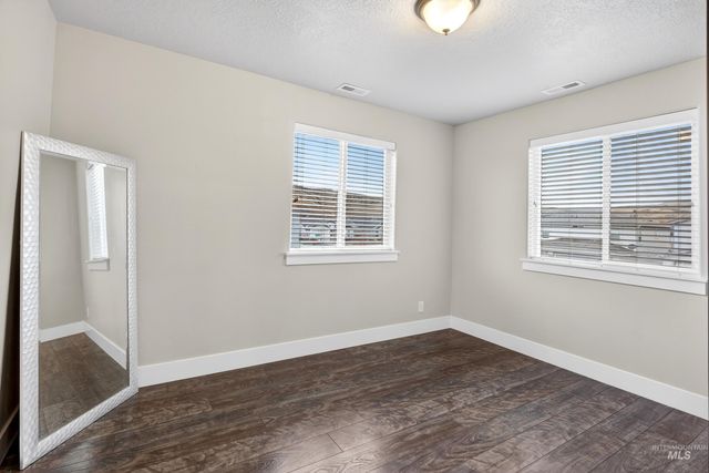 5657 W Song Sparrow St, Boise, ID 83714