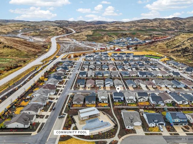 5657 W Song Sparrow St, Boise, ID 83714