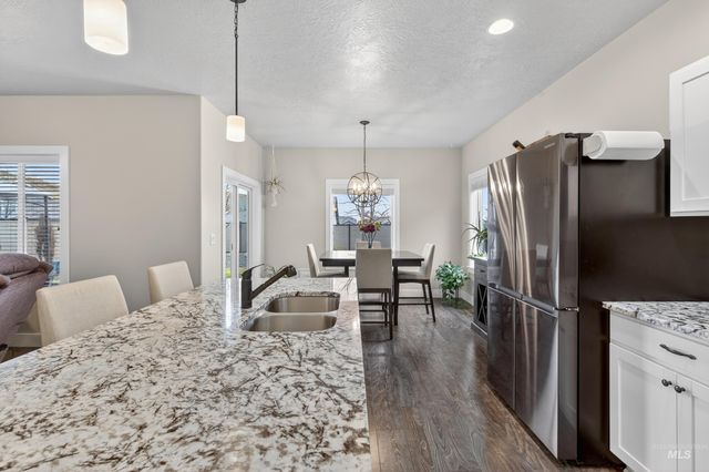 5657 W Song Sparrow St, Boise, ID 83714