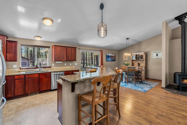 68821 Cache Court, Sisters, OR 97759