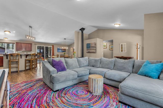 68821 Cache Court, Sisters, OR 97759