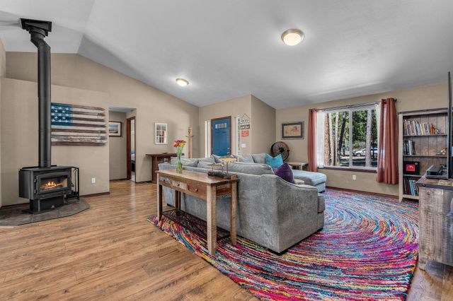 68821 Cache Court, Sisters, OR 97759