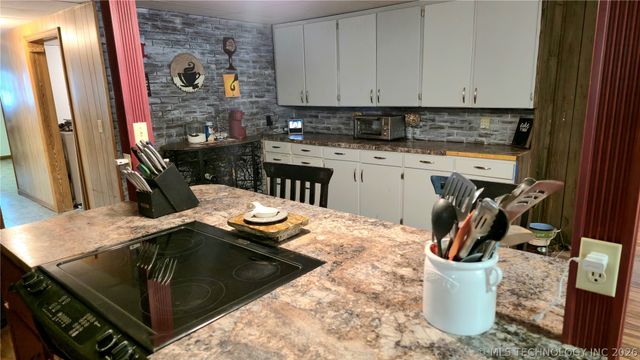 417566 E 1140 Road, Checotah, OK 74426
