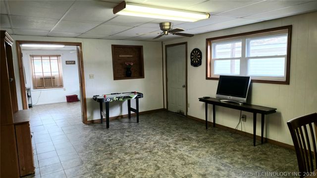 417566 E 1140 Road, Checotah, OK 74426