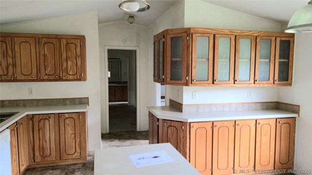 417566 E 1140 Road, Checotah, OK 74426