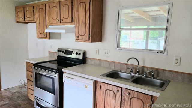 417566 E 1140 Road, Checotah, OK 74426