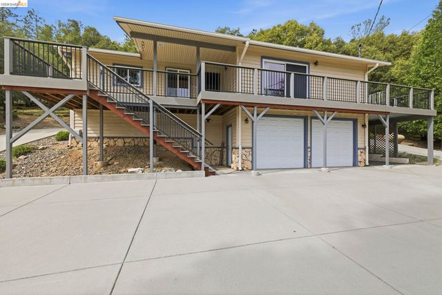 21955 Fallview Drive, Sonora, CA 95370