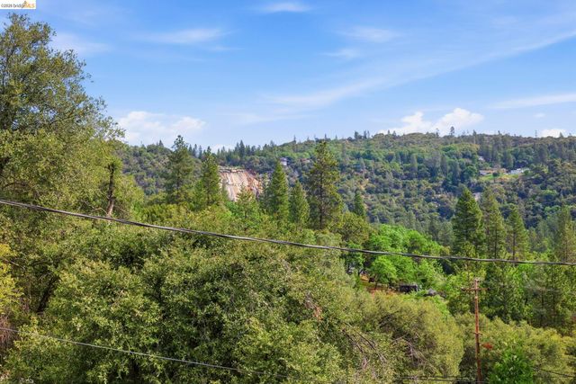 21955 Fallview Drive, Sonora, CA 95370