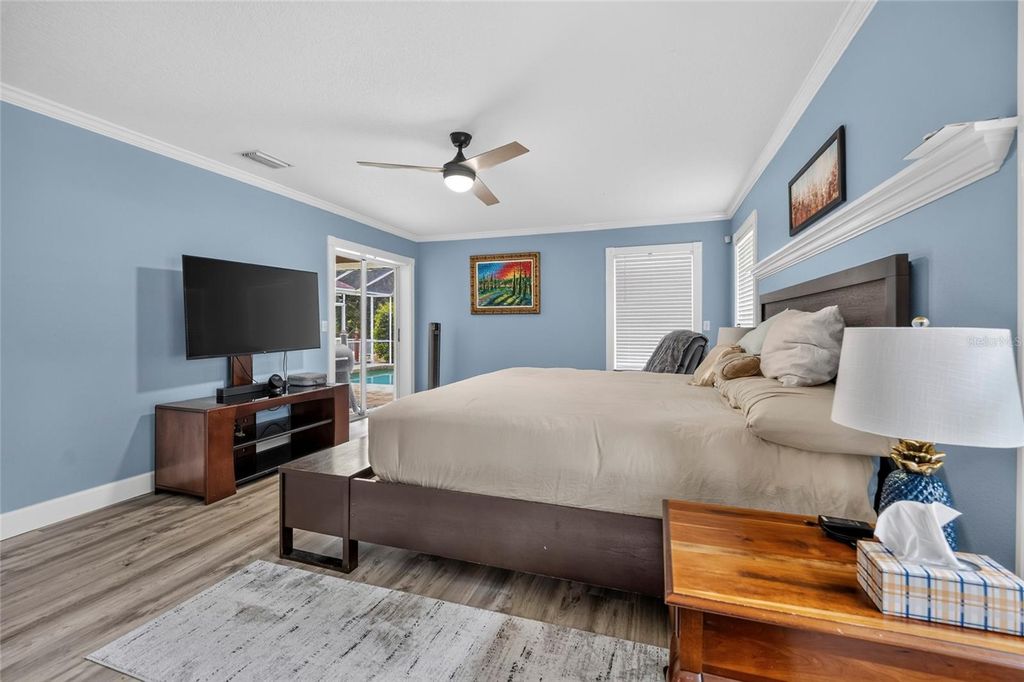 Image 19 of property listing at 608 WOODVIEW WAY, Bradenton, FL 34212