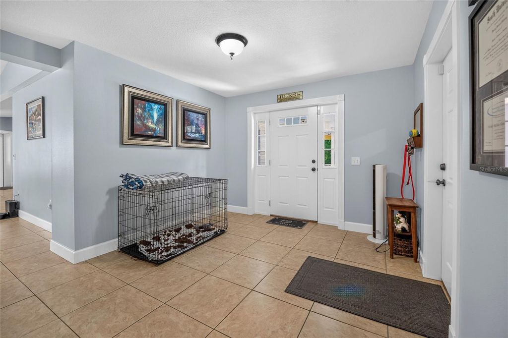 Image 25 of property listing at 608 WOODVIEW WAY, Bradenton, FL 34212