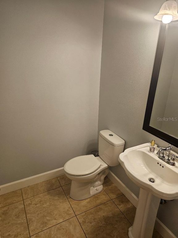 Image 32 of property listing at 608 WOODVIEW WAY, Bradenton, FL 34212