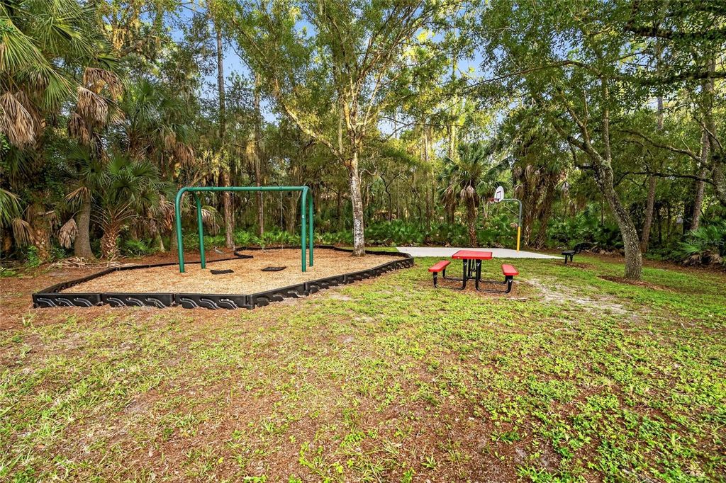 Image 42 of property listing at 608 WOODVIEW WAY, Bradenton, FL 34212