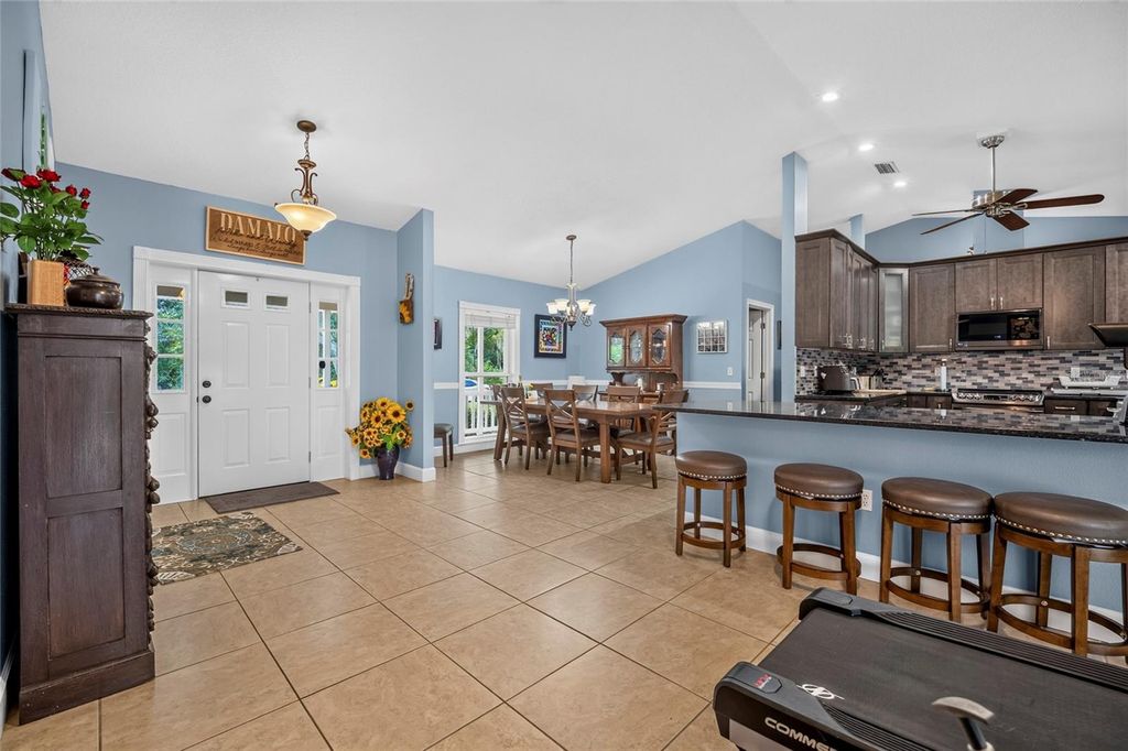 Image 9 of property listing at 608 WOODVIEW WAY, Bradenton, FL 34212