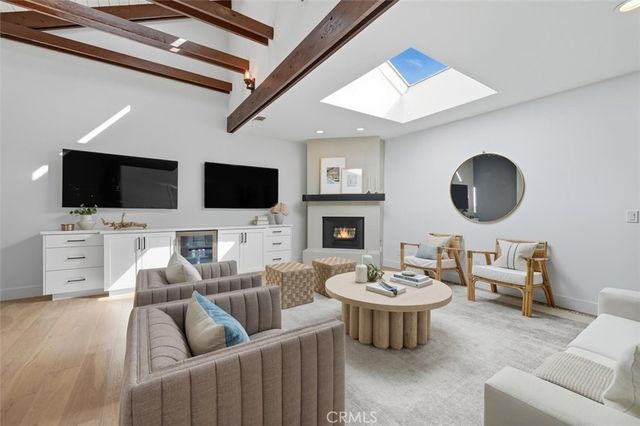 3616 Laurel Avenue, Manhattan Beach, CA 90266