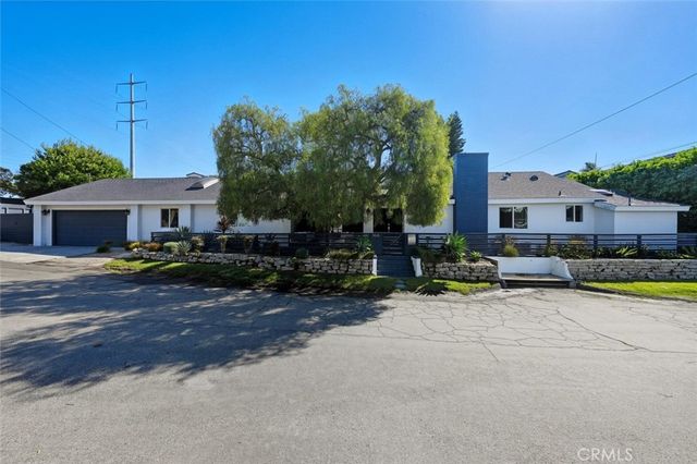 3616 Laurel Avenue, Manhattan Beach, CA 90266