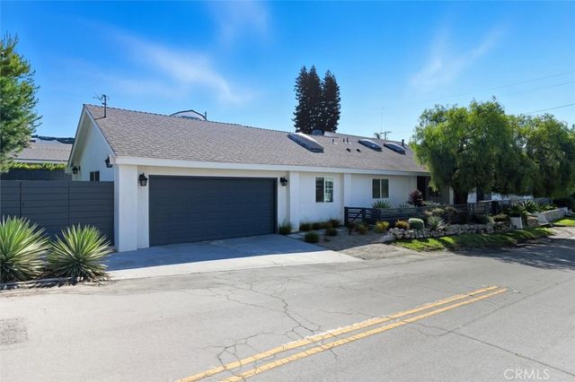 3616 Laurel Avenue, Manhattan Beach, CA 90266