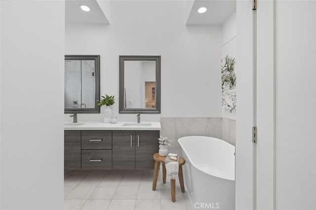 3616 Laurel Avenue, Manhattan Beach, CA 90266