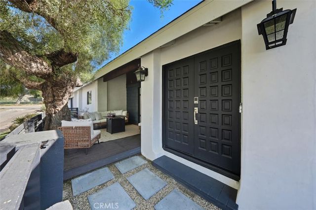 3616 Laurel Avenue, Manhattan Beach, CA 90266
