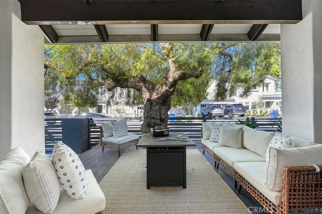 3616 Laurel Avenue, Manhattan Beach, CA 90266