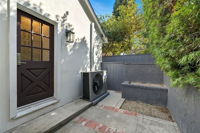 3616 Laurel Avenue, Manhattan Beach, CA 90266