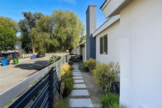 3616 Laurel Avenue, Manhattan Beach, CA 90266