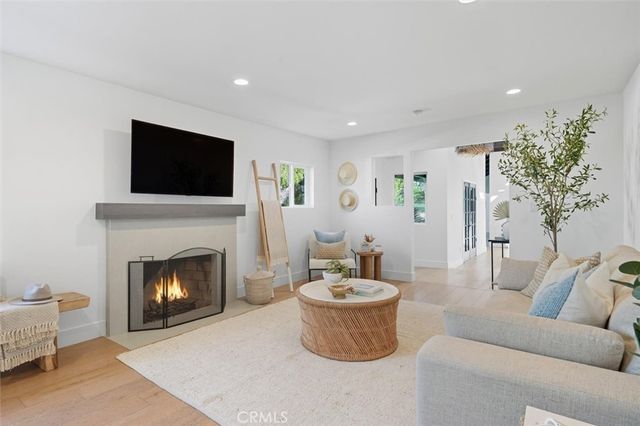 3616 Laurel Avenue, Manhattan Beach, CA 90266