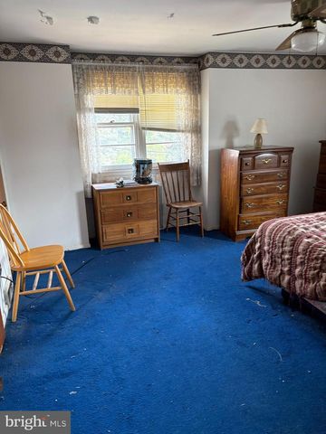 3406 OAK LN, Brookhaven, PA 19015