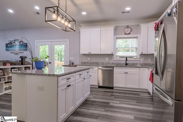 136 Maret Road, Townville, SC 29689