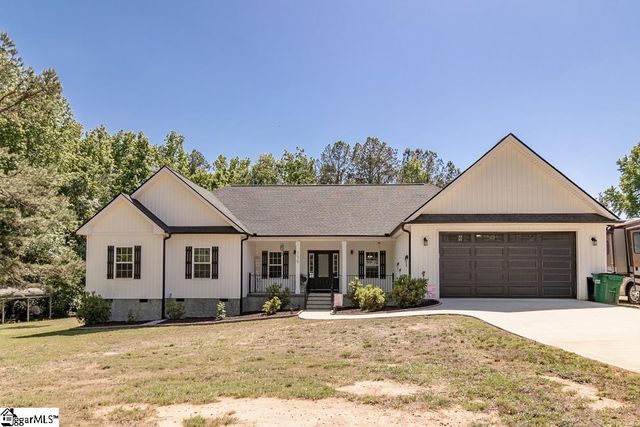 136 Maret Road, Townville, SC 29689