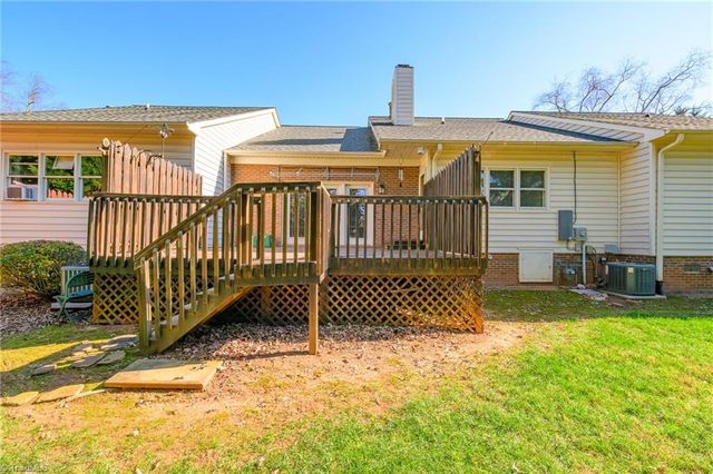 1704 Polo Oaks Court, Winston-salem, NC 27106