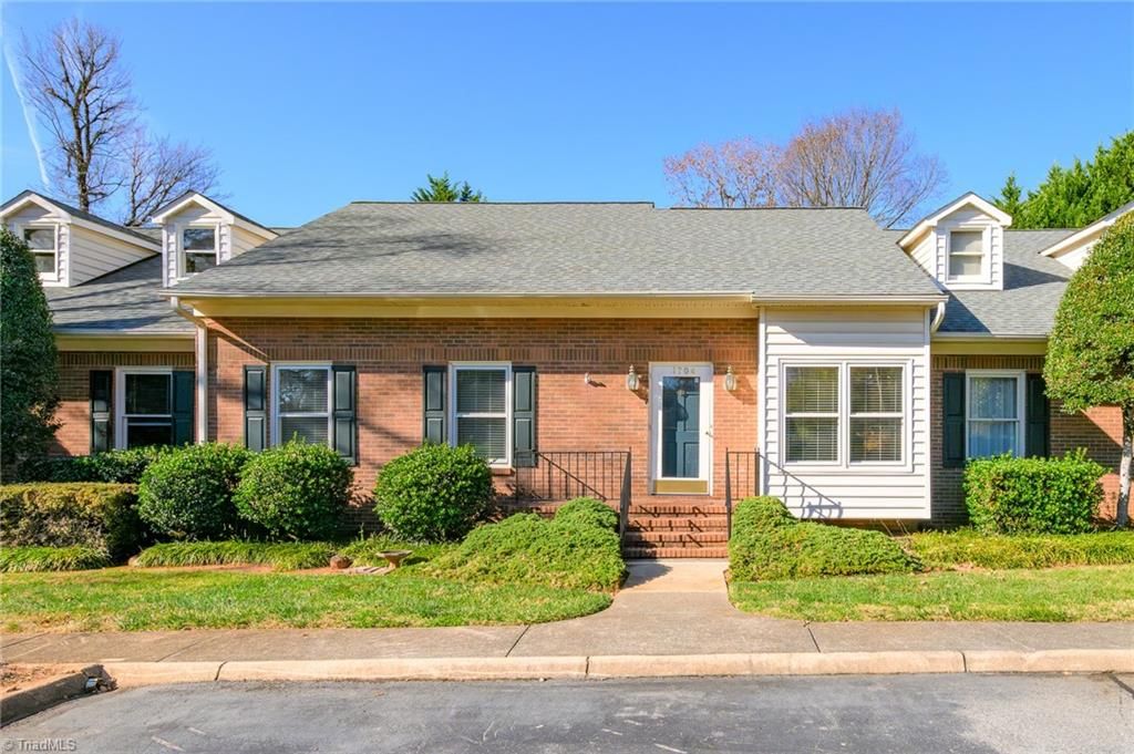 1704 Polo Oaks Court, Winston-salem, NC 27106