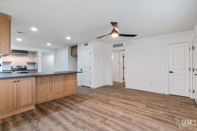 2825 Arnold Street, Bakersfield, CA 93305