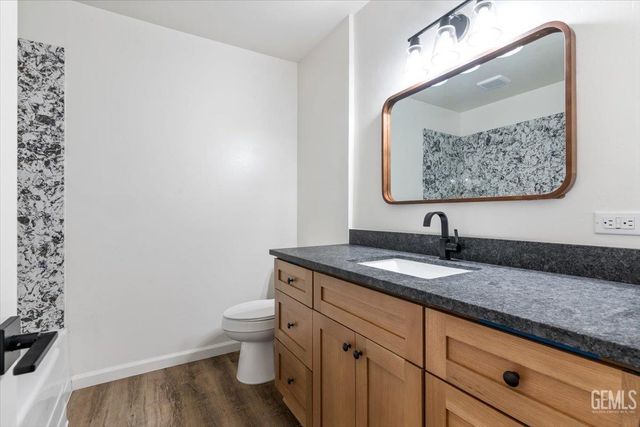 2825 Arnold Street, Bakersfield, CA 93305