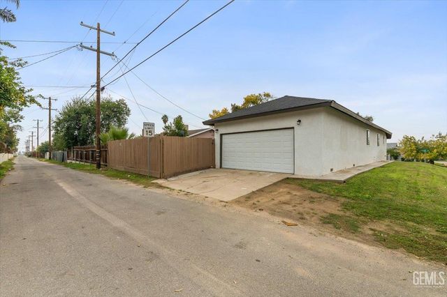 2825 Arnold Street, Bakersfield, CA 93305