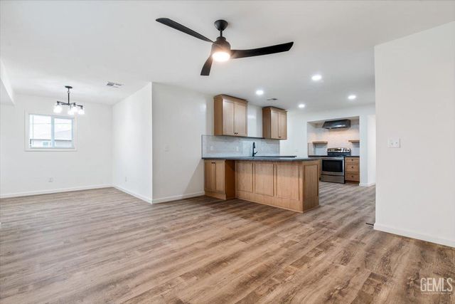 2825 Arnold Street, Bakersfield, CA 93305