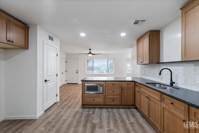 2825 Arnold Street, Bakersfield, CA 93305