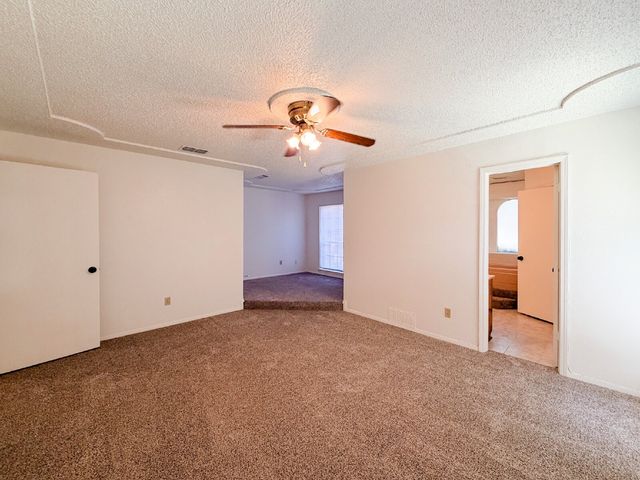 712 Pecan Street, Burleson, TX 76028